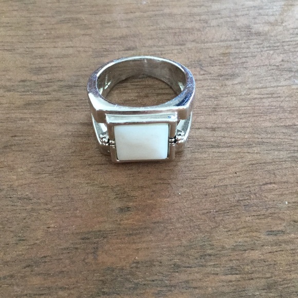 Silver Earring and Ring set - Picture 2 of 3